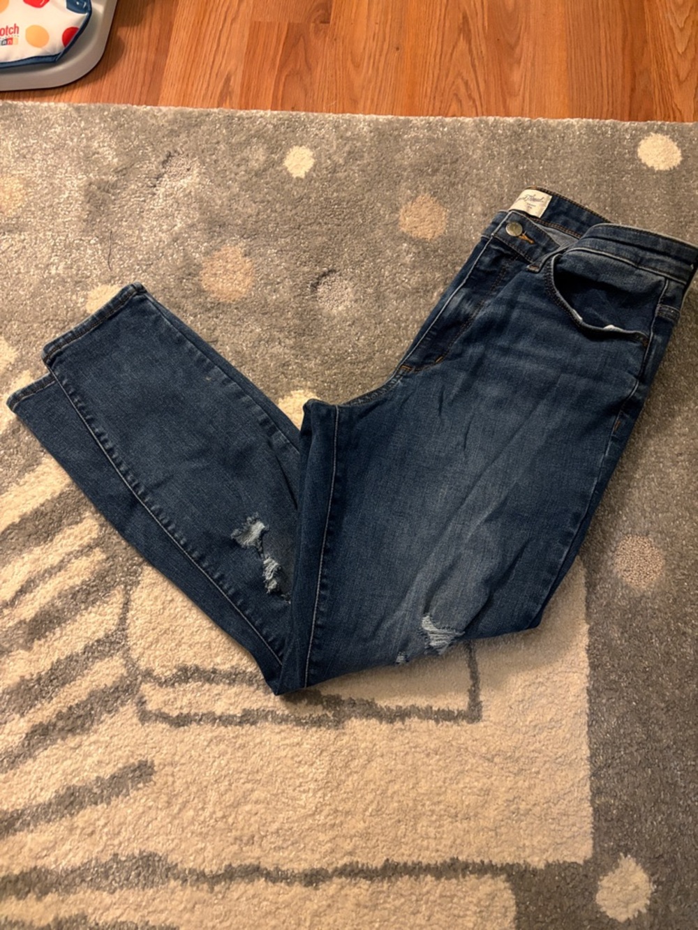 Universal Thread Dark Indigo Distressed Skinny Jeans